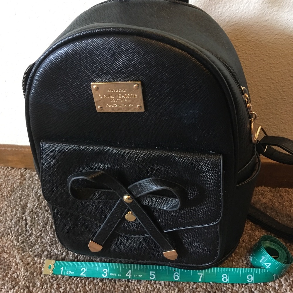 Small black backpack! - Picture 3 of 6